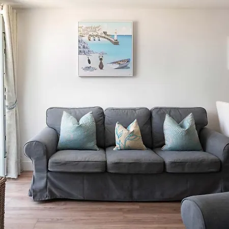 8 Sunday School Court Apartment St Ives (Cornwall)