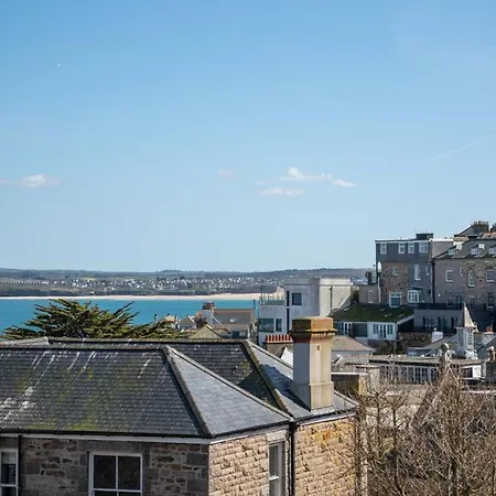 Apartment 8 Sunday School Court St Ives (Cornwall)
