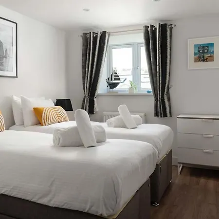 8 Sunday School Court Apartment St Ives (Cornwall)